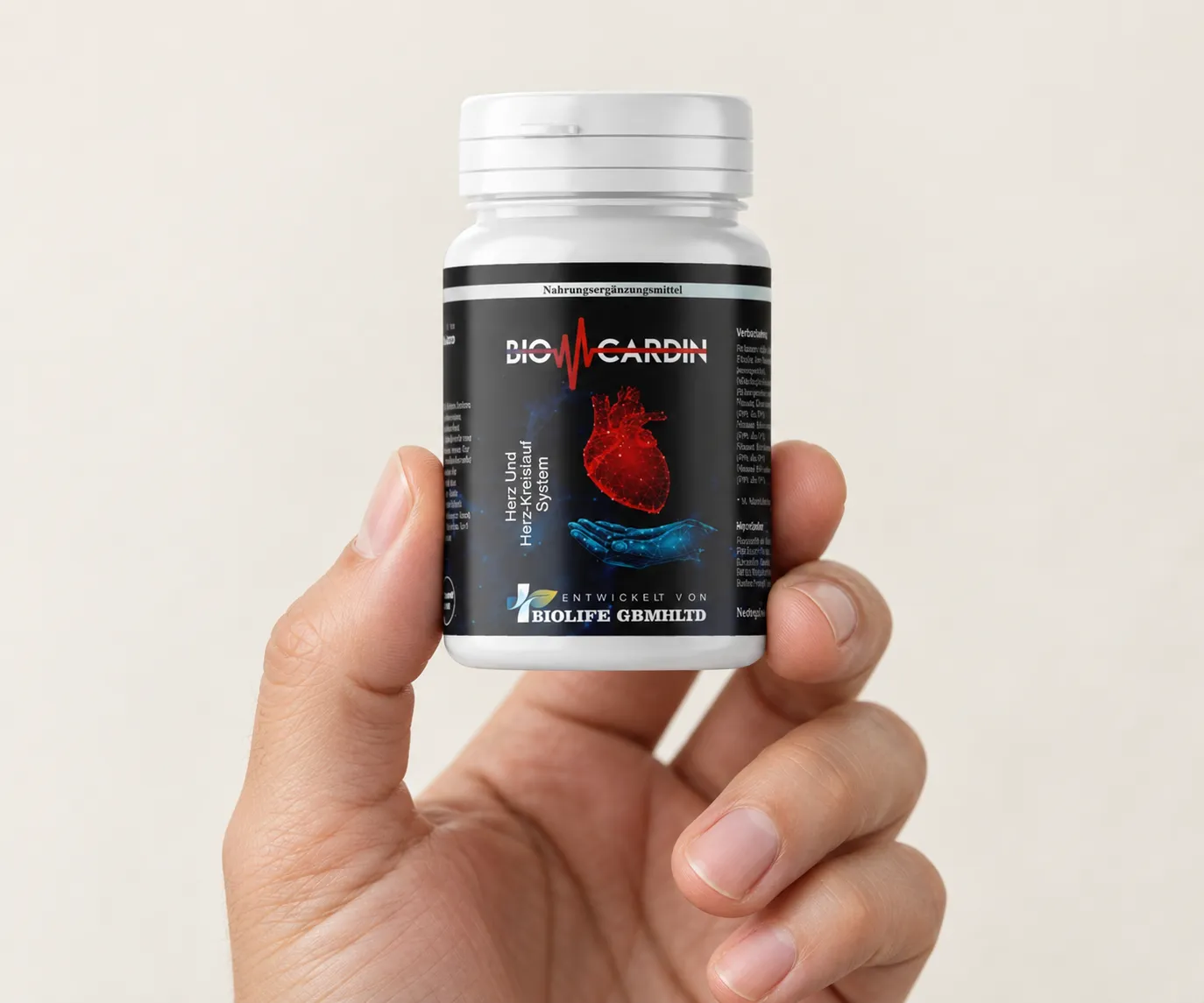 BioCardin — Verpackung in der Hand